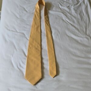 McGregor Collection Gold Tie
